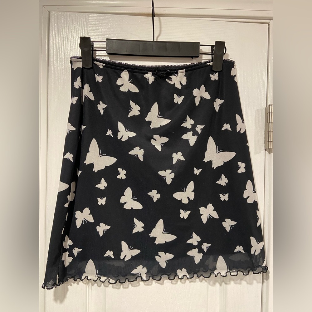 Wild Fable Size M Black White Butterfly Elastic Waist Lined Mini Slip Skirt Bow